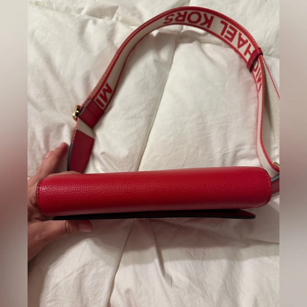 Michael by Michael Kors Jet Set Large Leather Wallet Crossbody - NWOT - Picture 4 of 16